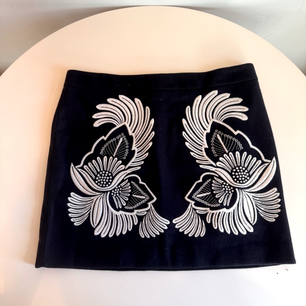 Stella McCartney Mini Wool Skirt Navy White Embroidery Size 42 US 8